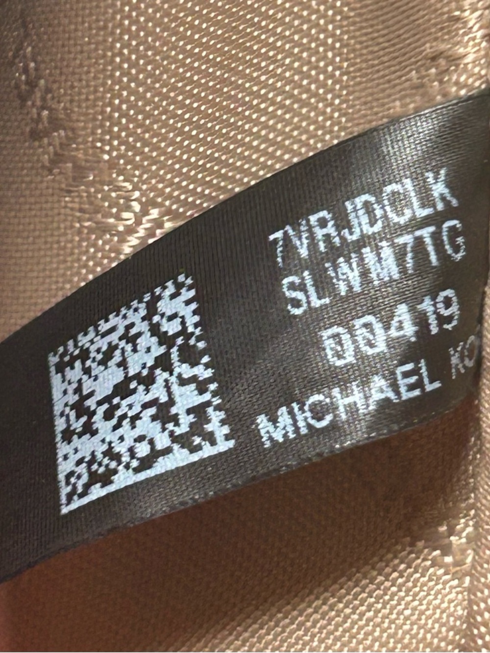 Michael Kors Jet Set Travel Tote + Wristlet Vanilla MK - Picture 13 of 13